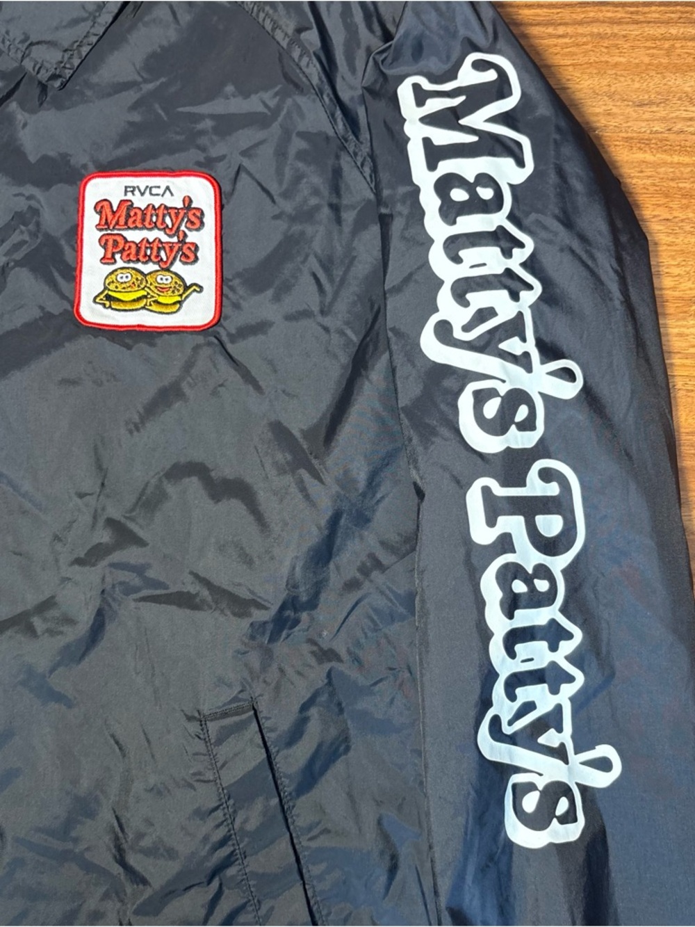 RVCA Rare Matty’s Patty’s Coach Jacket Black Size L Streetwear - Picture 2 of 10